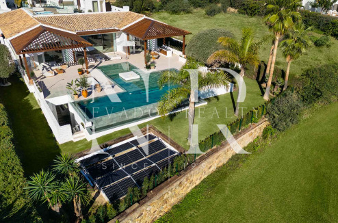 Villa en Las Brisas en primera línea de golf con vistas panorámicas en venta