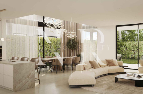Villa en construcción en Marbella Este junto a la playa en venta