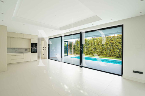 Villa in Rio Verde just a few metres from the beach for sale