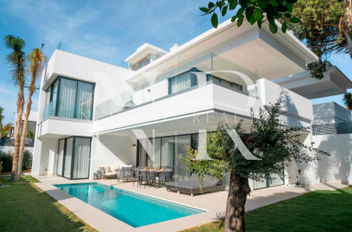 Villa in Rio Verde just a few metres from the beach for sale