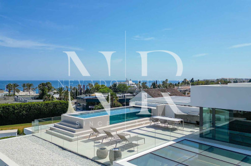 Golden Mile villa very close to the beach for sale
