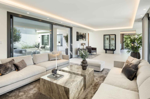 Villa in Nueva Andalucia in Las Brisas Golf with panoramic views for sale