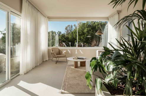 Apartment with views of La Quinta Golf & Country Club, Benahavís, for sale