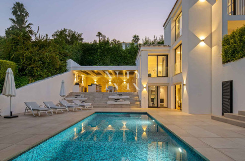 Villa en Los Naranjos Hill Club, Marbella, en venta