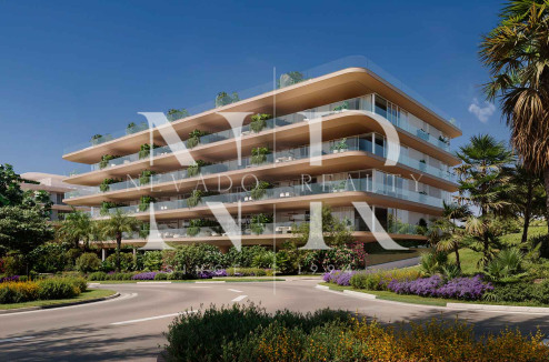 Ático en primera linea de playa en Estepona en venta