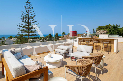 Villa à vendre à Los Monteros Playa, Marbella avec vue sur la mer