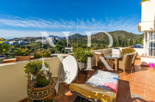 Apartamento en venta en Ocean Pines, Benahavís con vistas al mar