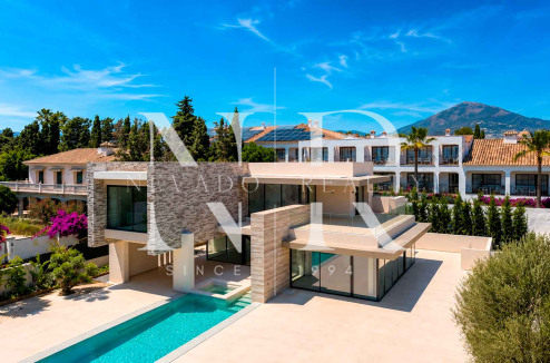 Villa neuve, côté plage à Cortijo Blanco, San Pedro, à vendre