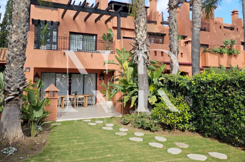 Maison mitoyenne à vendre à Altos de Puente Romano, Marbella