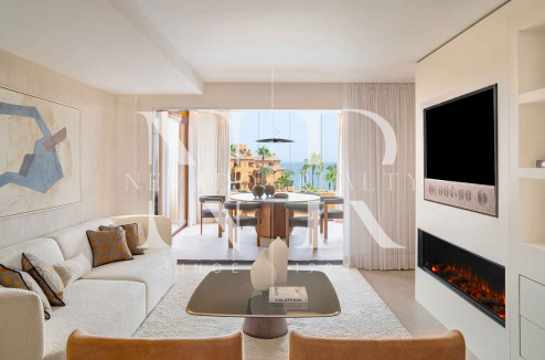 Apartment for sale in Los Granados del Mar, Estepona, on the beachfront