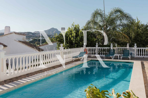 Townhouse for Sale in Atalaya, Estepona, with Golf Views