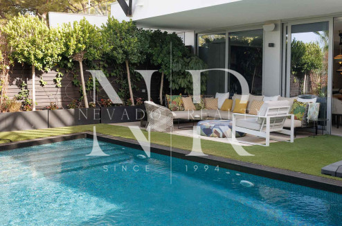 Semi-detached villa for sale in Meisho Hills, Marbella with sea views
