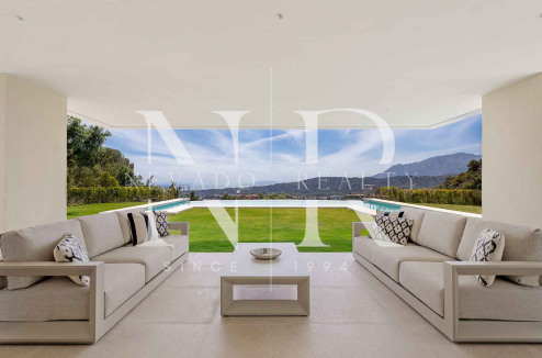 Villa for sale in Marbella Club Golf Resort with sea views