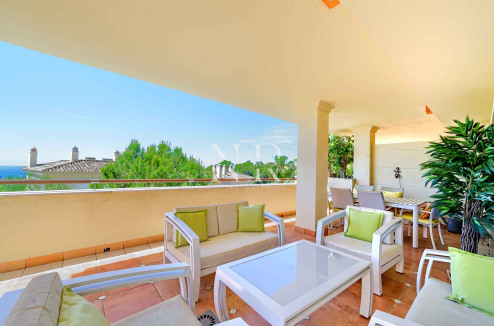Sea View Apartment for Sale in Condado de Sierra Blanca, Marbella