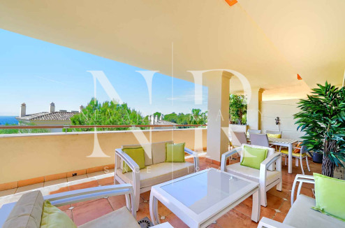 Appartement avec vue sur la mer à vendre à Condado de Sierra Blanca, Marbella
