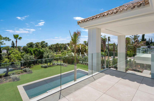Sea-view villa in Rocío de Nagüeles for sale
