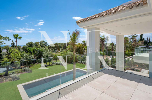 Sea-view villa in Rocío de Nagüeles for sale