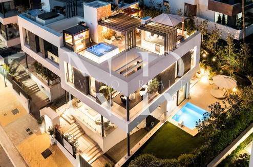 Sea View Villa for Sale in Sierra Blanca, Marbella