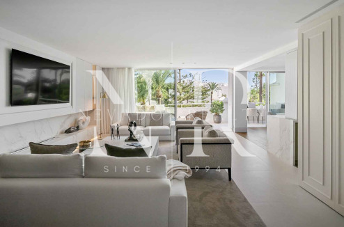 Penthouse avec vue sur la mer à vendre à Alhambra del Mar, Marbella Golden Mile