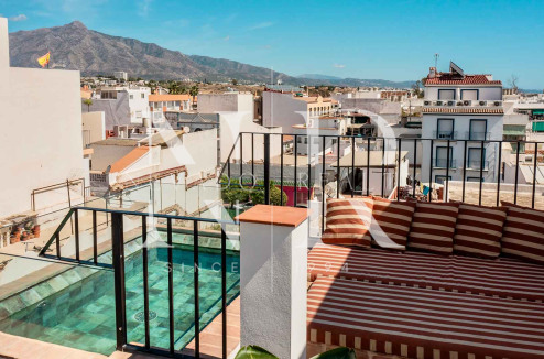 Adosada con piscina privada en Marques del Duero, San Pedro de Alcantara
