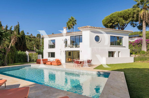 Villa en Las Brisas Nueva Andalucía junto al golf en venta