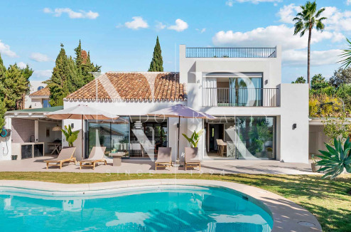 Villa en Nueva Andalucía con vistas al Valle del Golf en venta