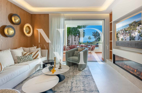 Apartamento en Bahía del Velerín Estepona en primera línea de playa en venta