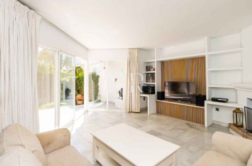 Semi-detached house for sale in Camoján Blanco - Balcones de Sierra Blanca Urbanization