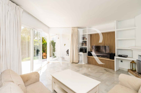 Adosada en Urbanización Camoján Blanco - Balcones de Sierra Blanca en venta