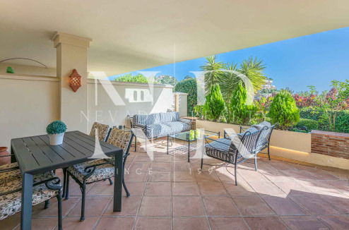 Apartment in Capanes del Golf with a large terrace for sale