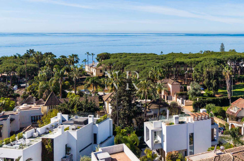 Villa en Urbanización Casablanca junto a la playa en venta