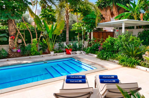 Villa en Urbanización Casablanca junto a la playa en venta
