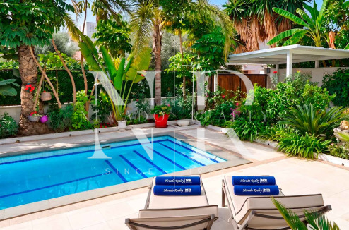 Villa en Urbanización Casablanca junto a la playa en venta