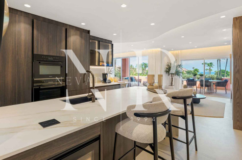 Apartment on the beachfront in Cabo Bermejo, Estepona, for sale