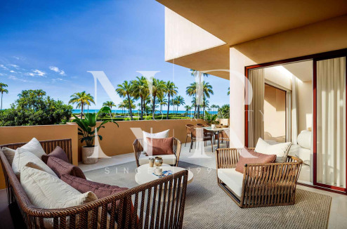 Frontline Beach Apartment in Costalita del Mar, Estepona for sale