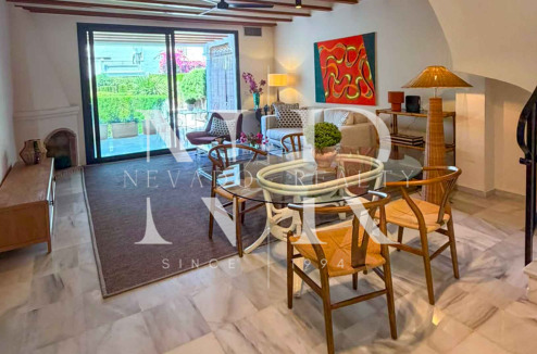 Semi-detached house in the Montepiedra Milla de Oro residential complex, available for long-term rent