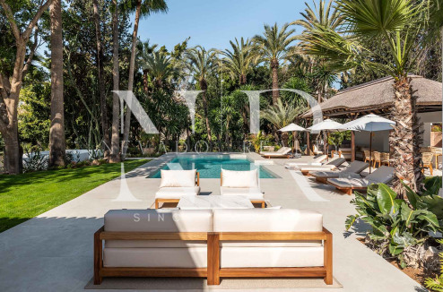 Villa en Nueva Andalucía de diseño contemporáneo en venta