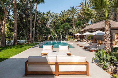 Villa en Nueva Andalucía de diseño contemporáneo en venta