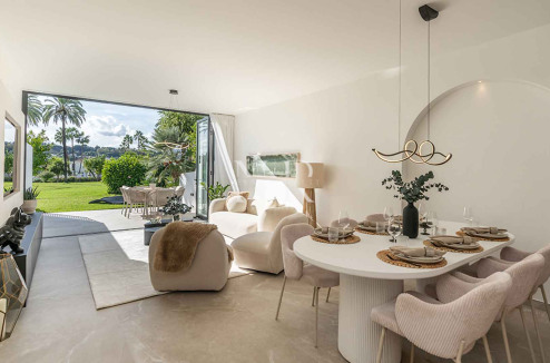 Maison mitoyenne entièrement rénovée à vendre dans le lotissement La Rinconada
