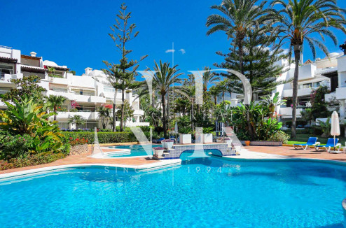 Apartamento en venta con vistas al mar en Alhambra del Mar