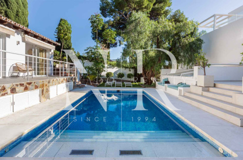 Villa en Nueva Andalucía en venta