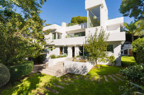 Villa in Nueva Andalucía for sale