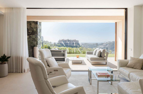 Apartment in the Real de la Quinta residential complex with panoramic sea views for sale