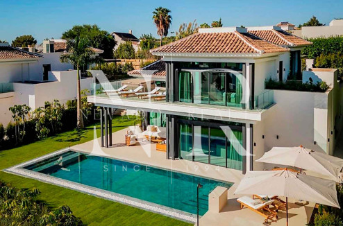 Villa in Lomas del Virrey, Golden Mile, under construction