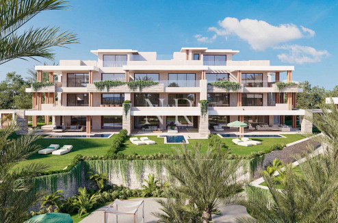 Villa en primera línea de playa en Estepona en venta