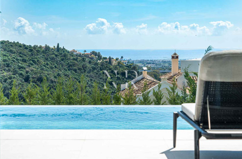 Villa en Lomas de la Quinta de nueva construcción en venta