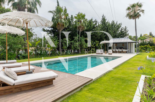Completely renovated villa for sale in Atalaya Golf