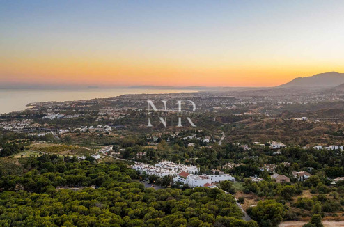 Villa jumelée à vendre dans le lotissement Meisho Hills avec vue panoramique sur la mer