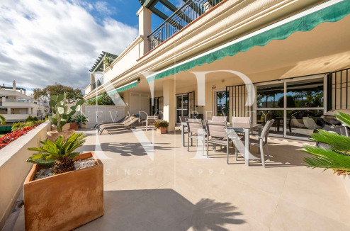 Appartement rénové à vendre dans le complexe résidentiel Locrimar