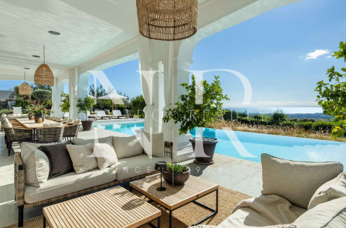 Villa en Marbella Club Golf Resort con vistas panorámicas al mar en venta